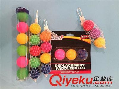 多色优质沙滩球与沙滩拍用球 您的海滨娱乐理想选择